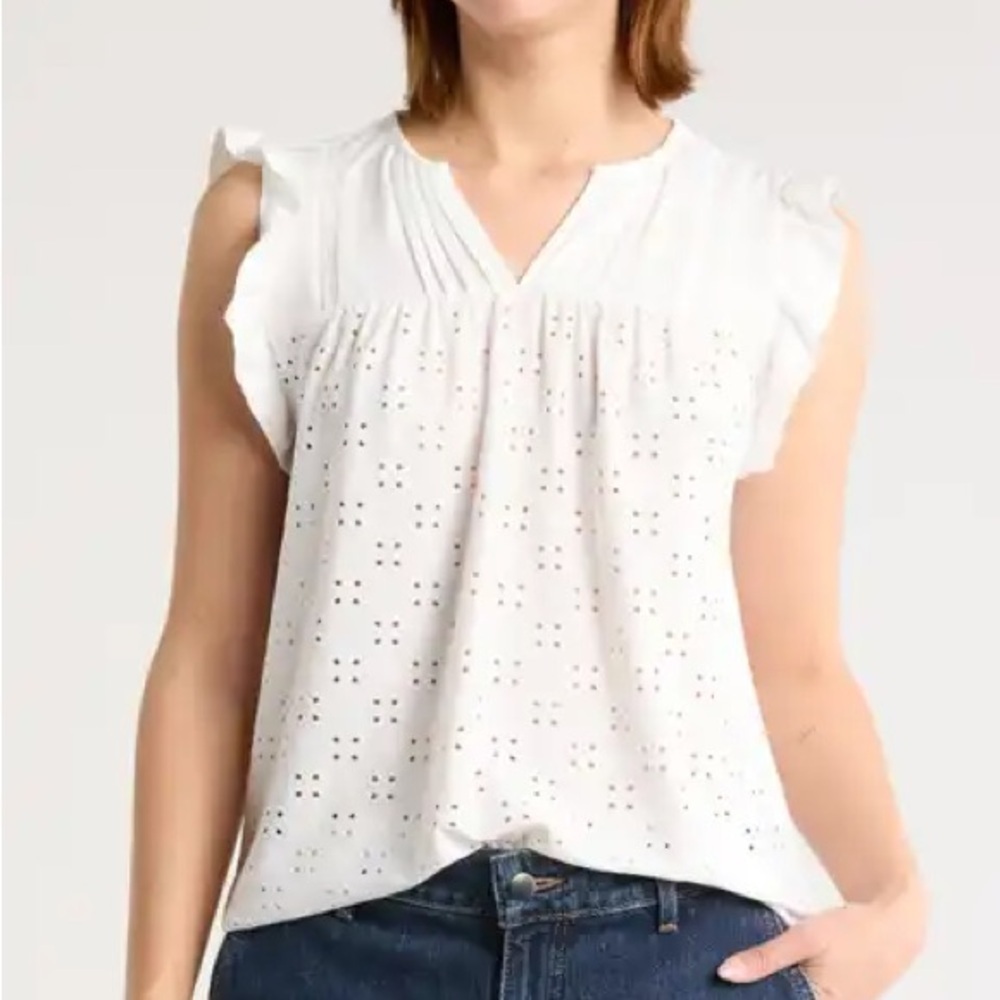 Bobeau White Ruffled Pleated Blouse